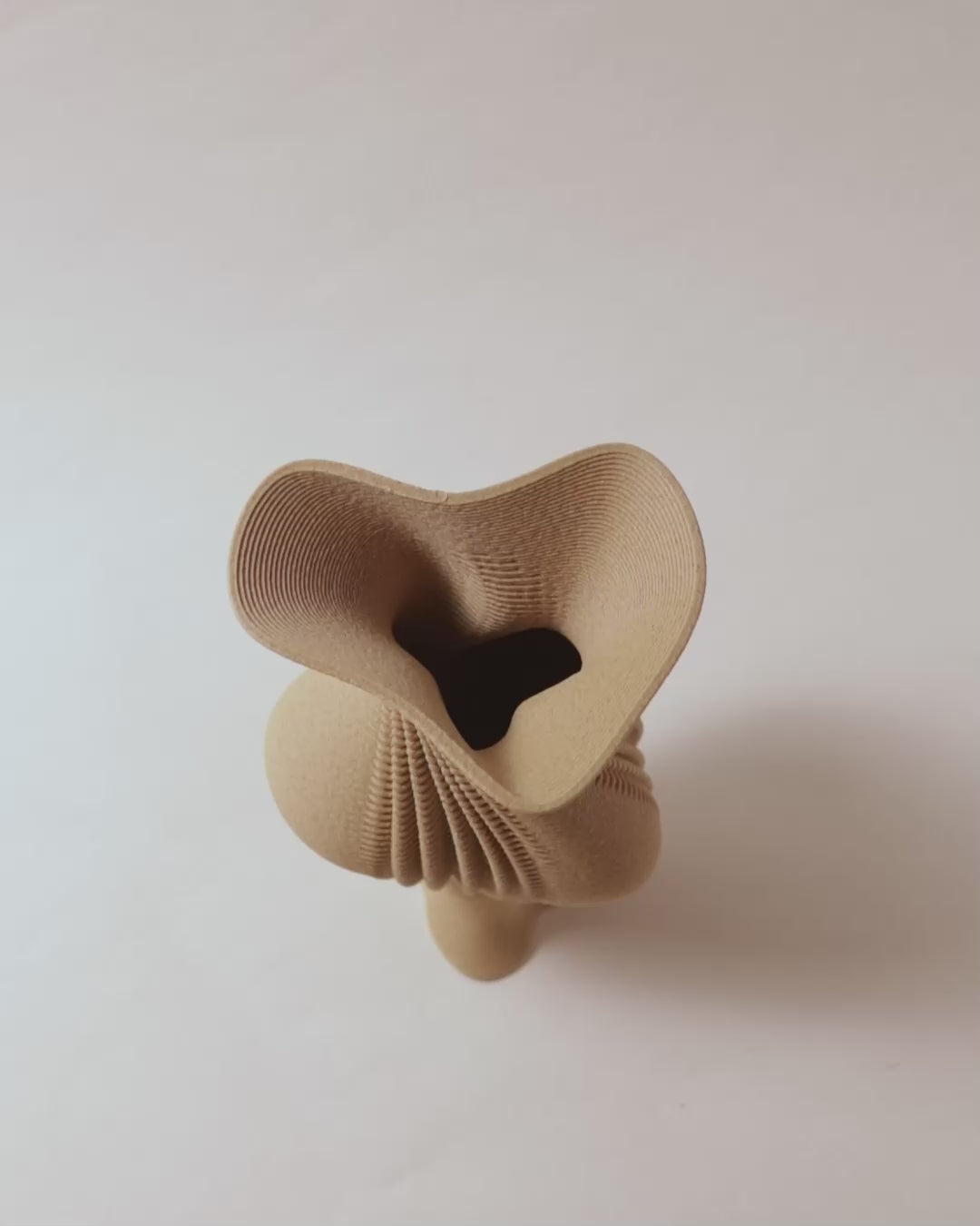 Parametric Vase, 3D Print, organic design, wood look 20cm